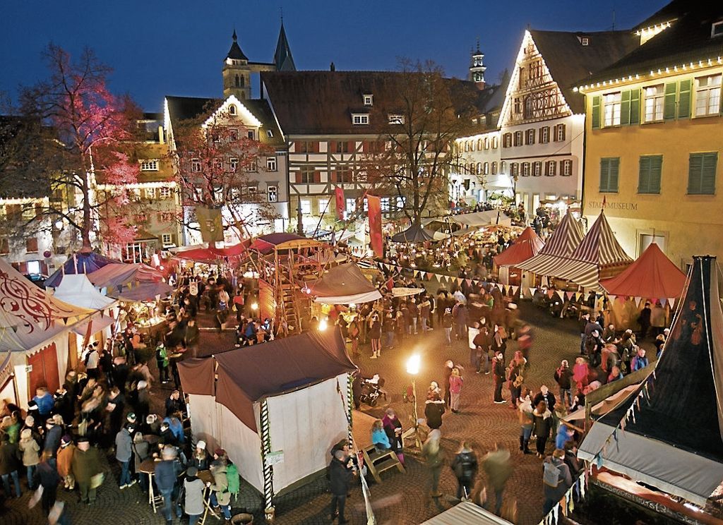 Neues Sicherheitskonzept beim Esslinger Weihnachtsmarkt: Gaukler übernehmen die Altstadt