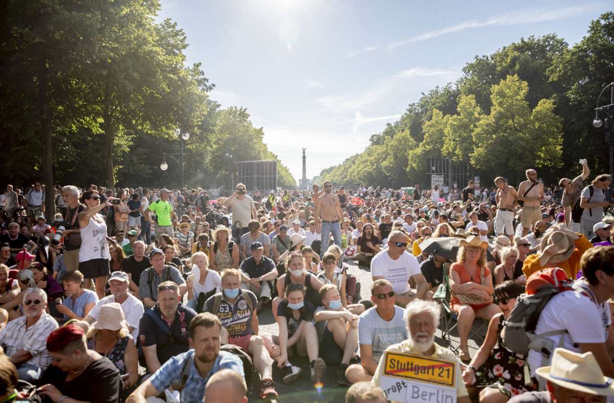 Wegen möglicher Verstöße: Berlin verbietet Corona-Demos am Wochenende