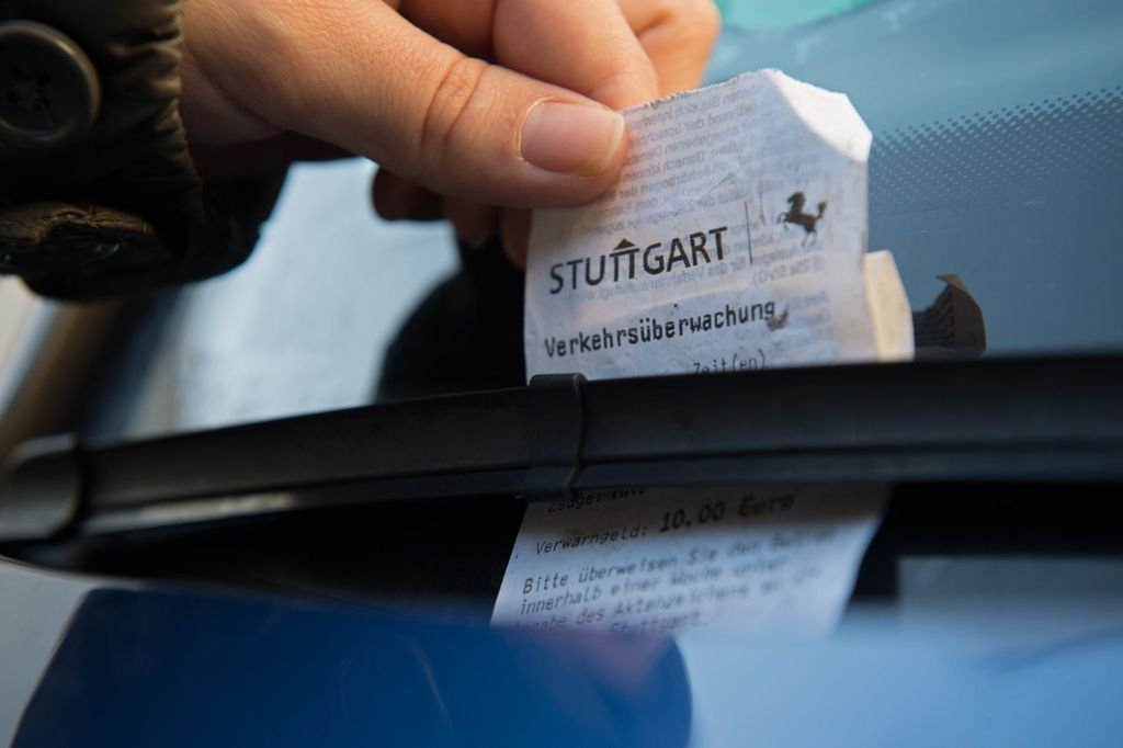 Das Amt rechnet jedoch mit 4500 abgeschleppten Fahrzeugen bis zum Jahresende: Weniger Strafzettel in Stuttgart - aber die Sache hat einen Haken