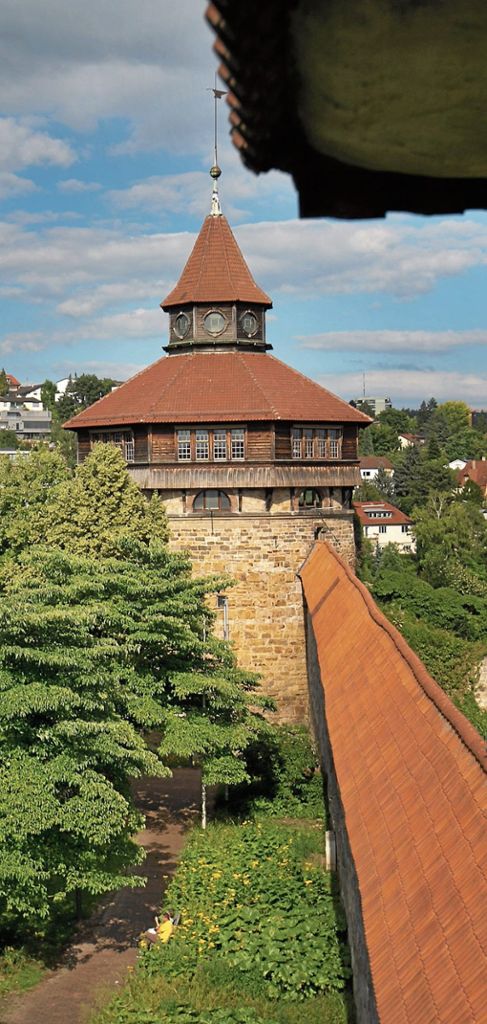 ESSLINGEN:  Stadt will Instandhaltung der Burg forcieren - Demnächst Bauantrag für den Dicken Turm: Großreinemachen auf der Höh’
