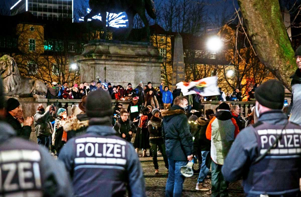 Thomas Strobl zu Verschwörungstheorien: „Extremistische Teilstrukturen der AfD“ bei Corona-Protesten in Baden-Württemberg