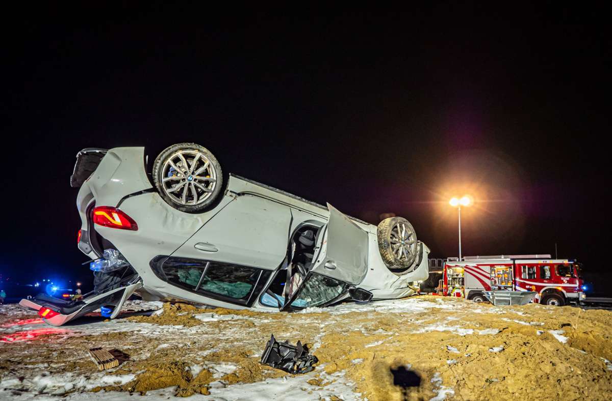 Verkehrsunfall in Ostfildern: Auto überschlägt sich mehrfach – 70.000 Euro Schaden