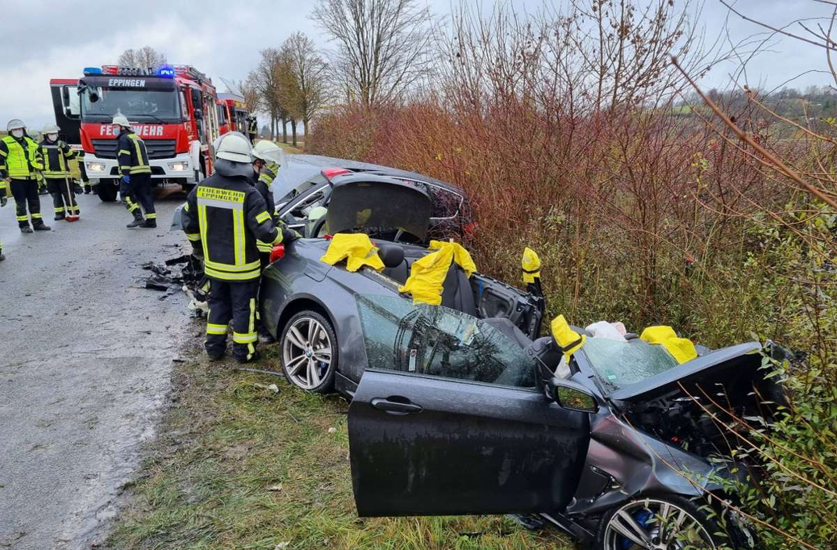 Bei dem Unfall wurden zwei Menschen schwer verletzt. Foto: 7aktuell.de/JB