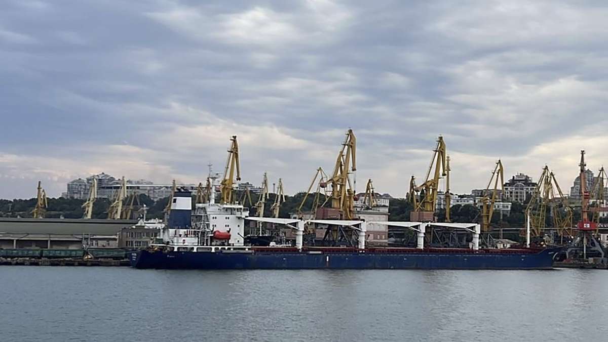 Krieg in der Ukraine: Getreide-Blockade vorerst beendet – erstes Schiff verlässt die Ukraine