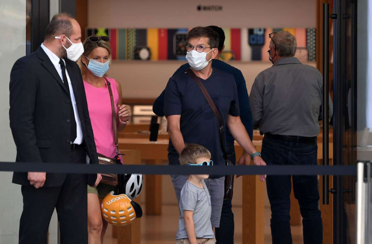 Corona-Pandemie: Verschärfte Maskenpflicht in Österreich und England