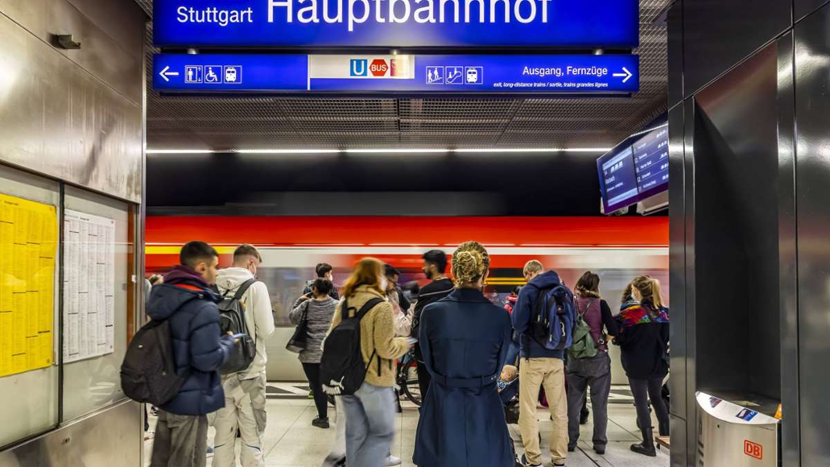 Warnstreik am Flughafen Stuttgart: Volle Bahnen wegen Verdi-Streiks erwartet