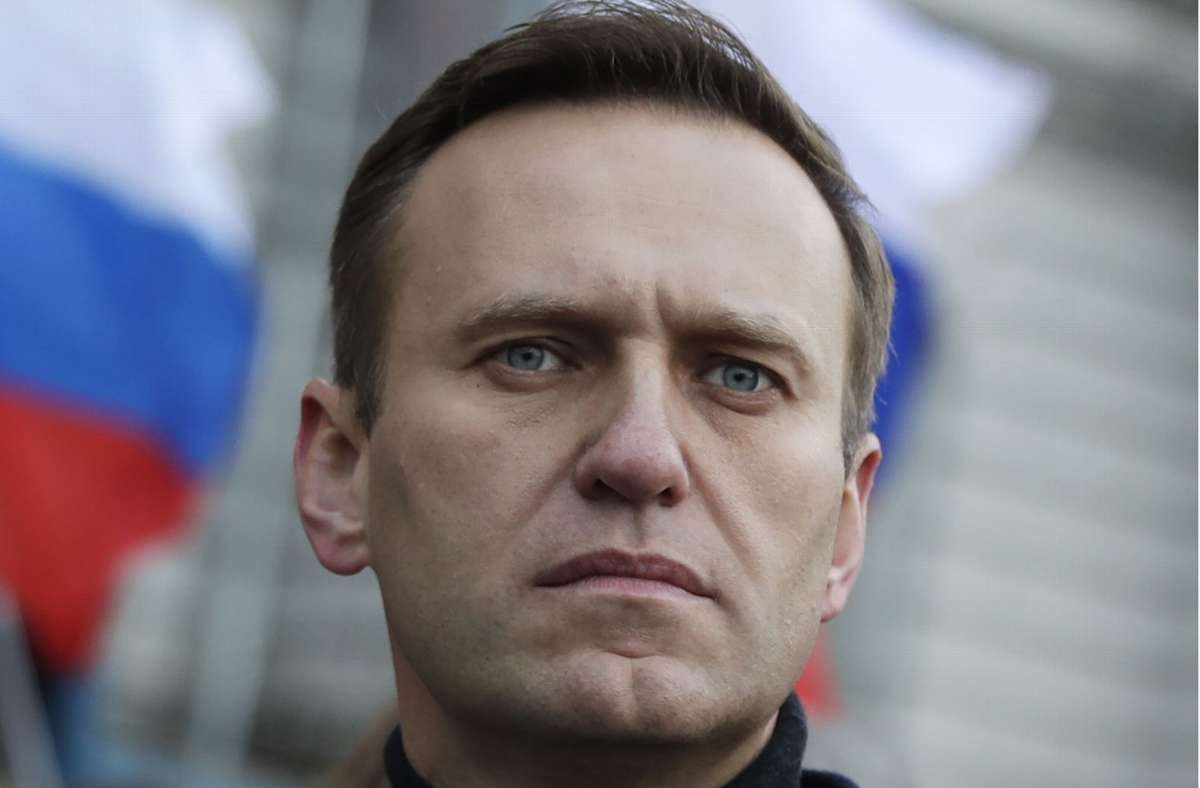 Giftanschlag an Andrej Nawalny: Kreml weist Verantwortung zurück