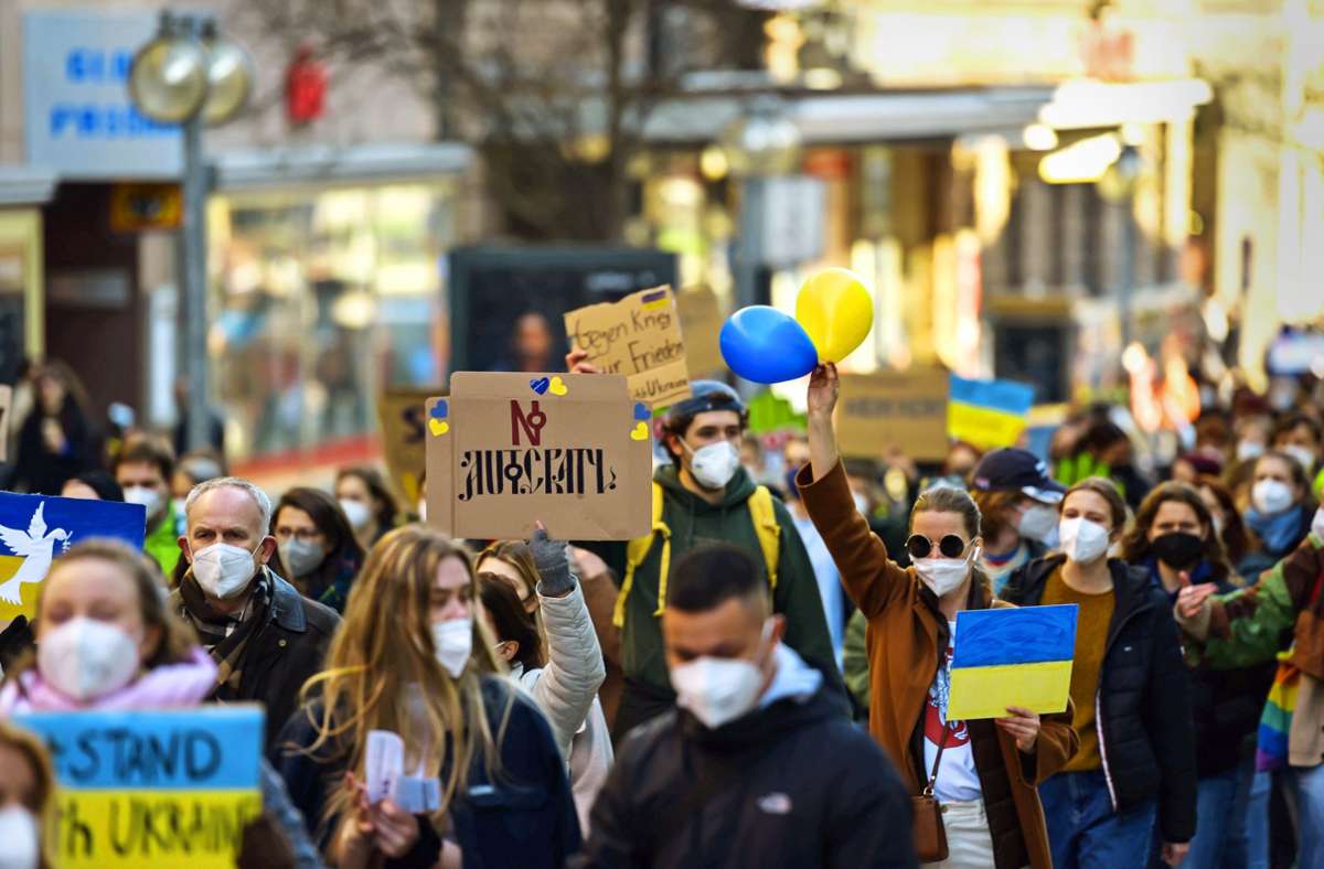 Friedensdemo in Stuttgart: Hilferuf aus der Ukraine wird gehört