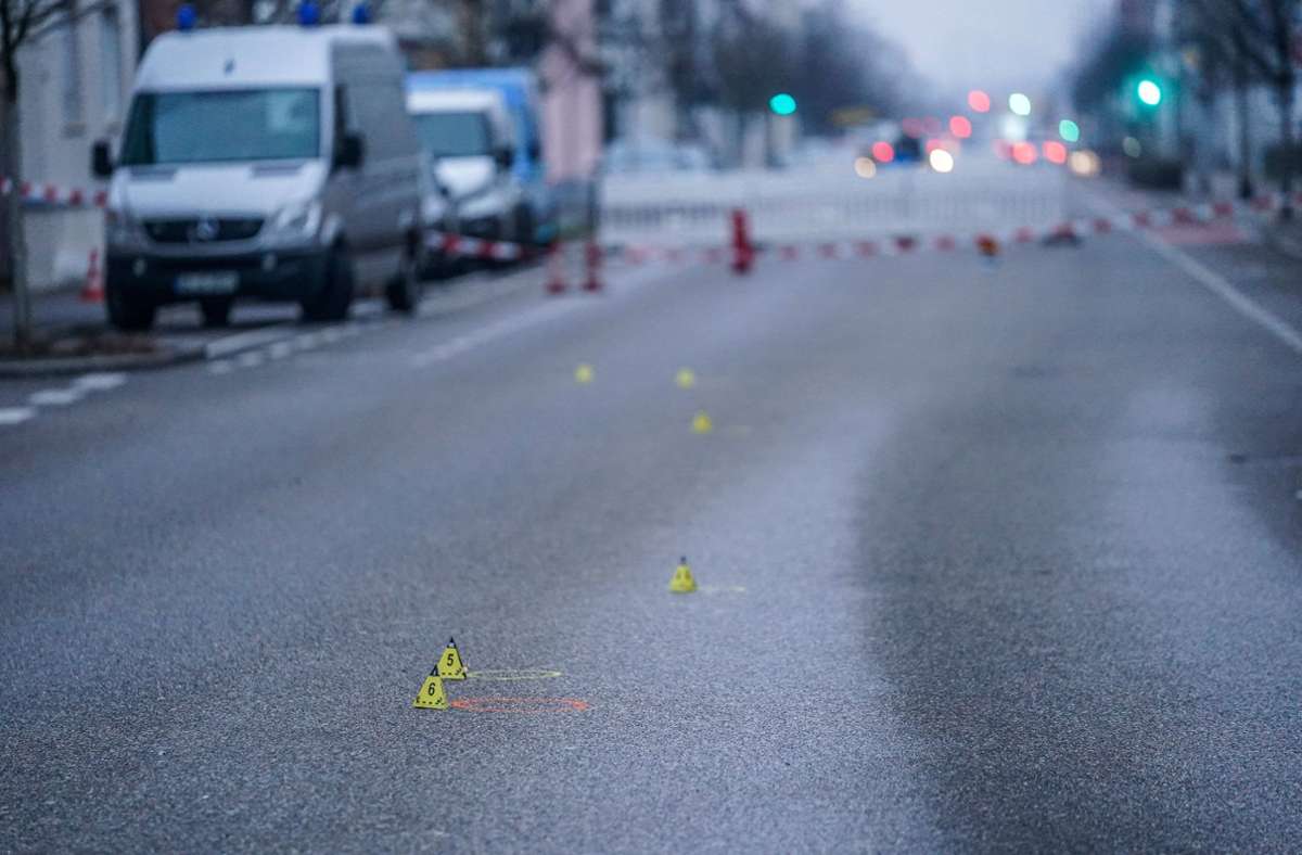 Eislingen im Kreis Göppingen: Auf Frau geschossen und geflüchtet – Polizei sucht Zeugen