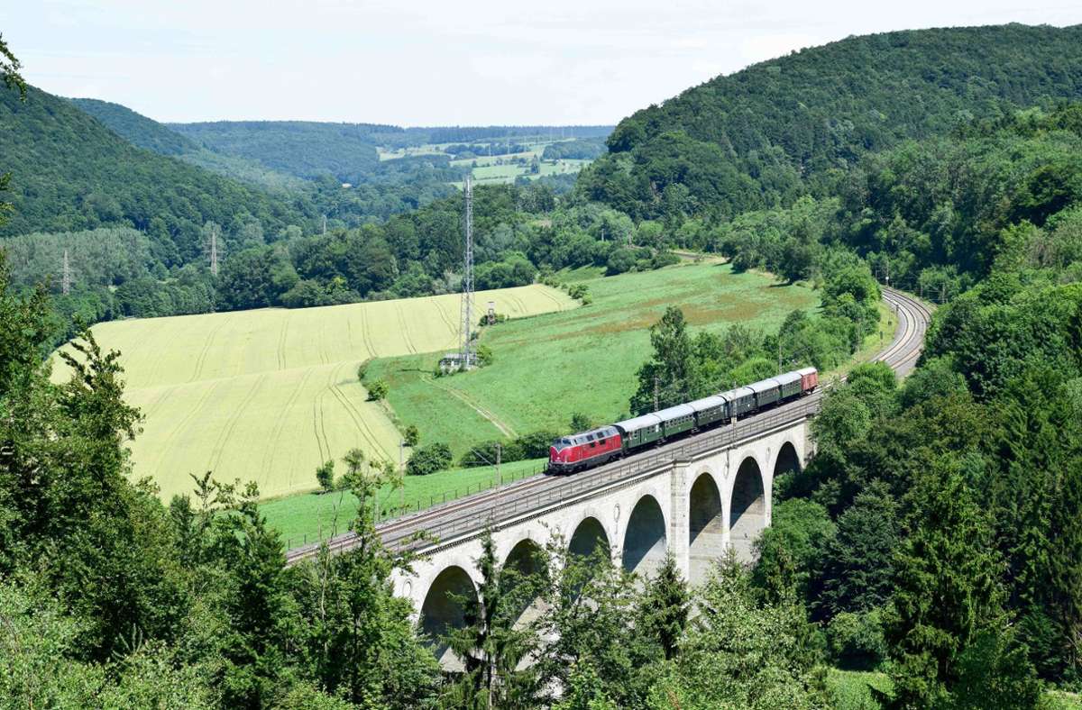 Tagesausflug ab Stuttgart: Fahrt mit historischem Zug nach Koblenz