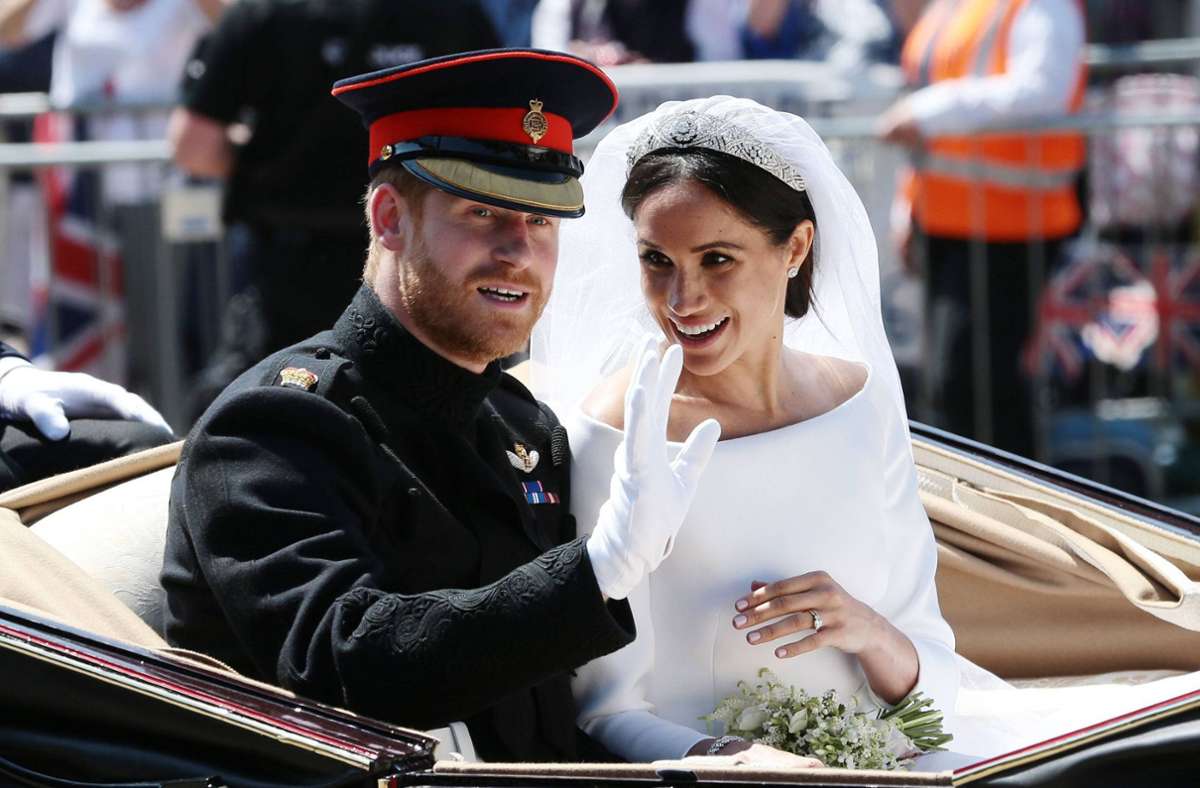 Das Brautpaar bei der Kutschfahrt durch Windsor: Herzogin Meghan und Prinz Harry an ihrem Hochzeitstag
