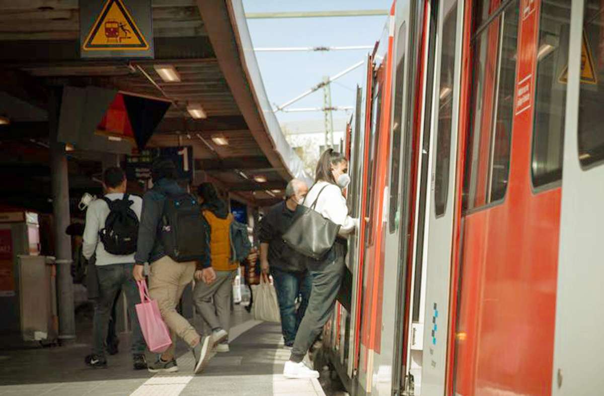 Barrierefreie Bahnhöfe für die Region Stuttgart: Der barrierefreie Ausbau schreitet voran