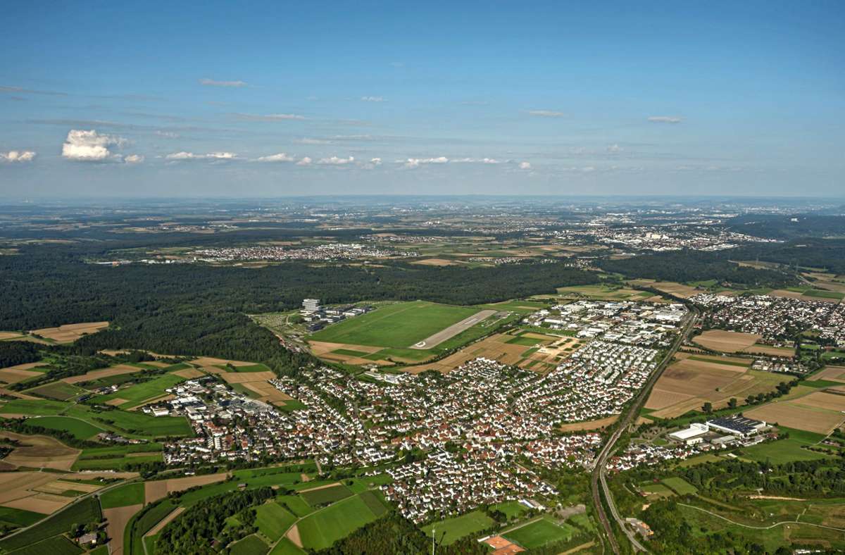 Nördlich des Bosch-Campus bei Renningen beginnt der Hardtwald. Er käme als potenzielle Fläche für Windkraftanlagen infrage. Foto: Holger Leicht
