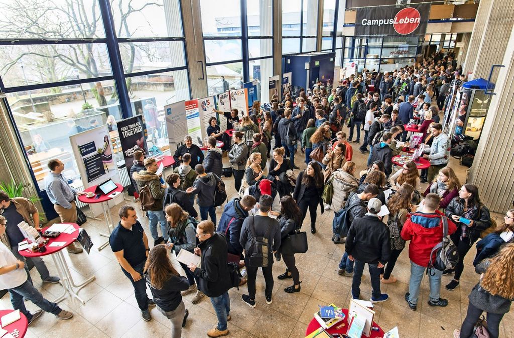 Startschuss für 790 Studenten an Hochschule Esslingen: Hochschule empfängt Erstsemester