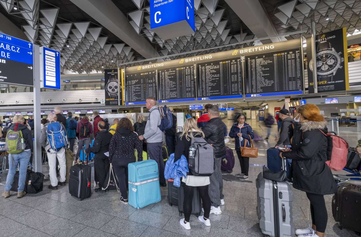 Wieder Sommer-Chaos an Flughäfen?: Das sagen Lufthansa und Bundesverband