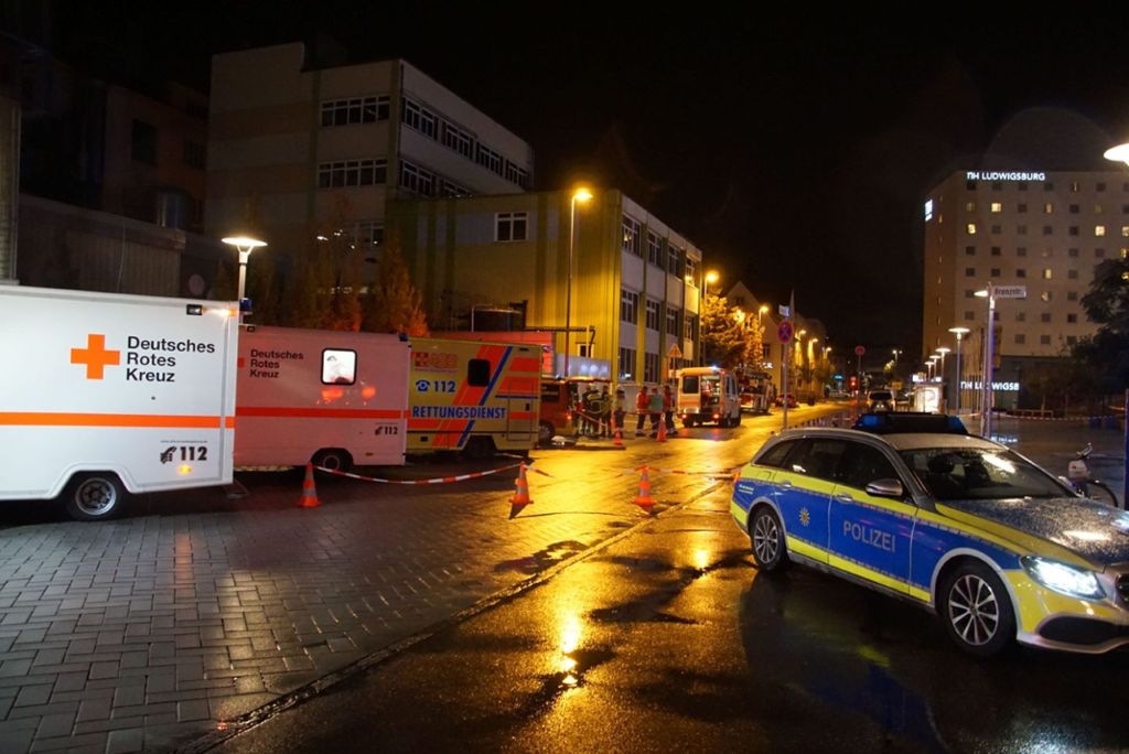 Großaufgebot von Polizei, Rettungsdienst und Feuerwehr: Ludwigsburg: Konzert wegen Drohung abgebrochen