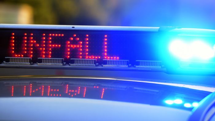 Polizei sucht Zeugen: Unfall bei Neuhausen: Wer hatte grün?
