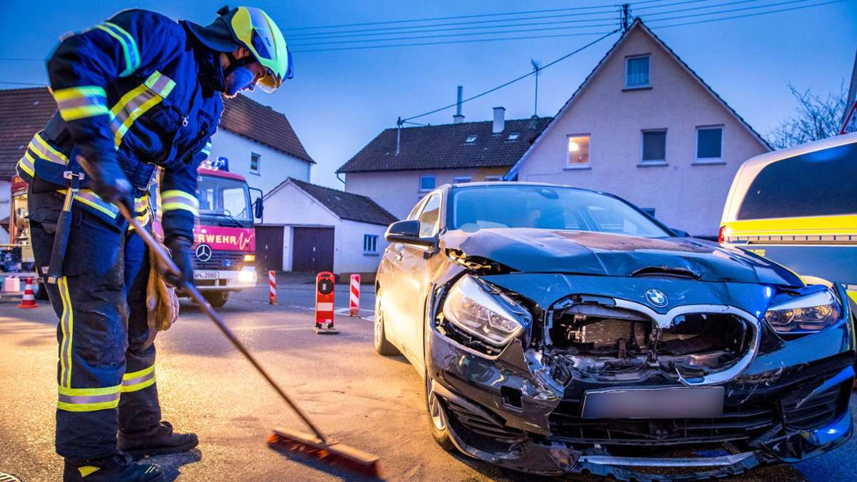 Verletzter in Winnenden: 40 000 Euro Schaden bei Kreuzungscrash