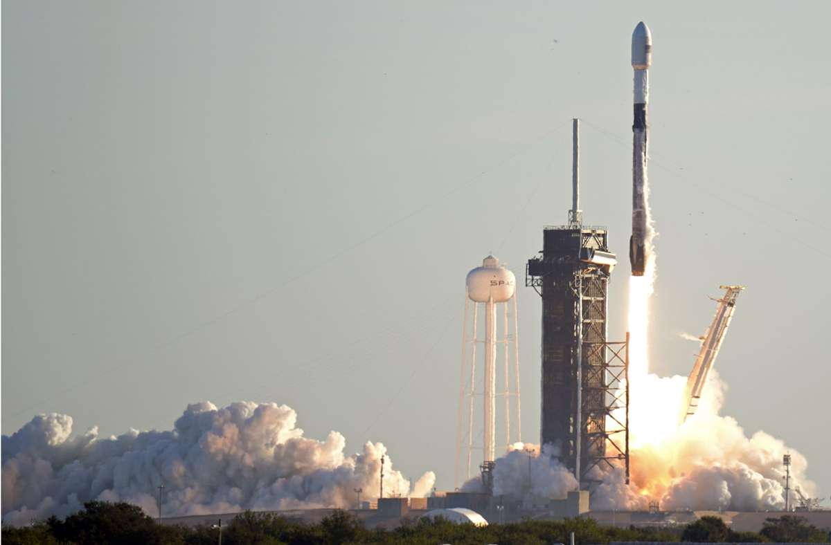 Weltraum-Tourismus: SpaceX will bis Ende 2021 erstmals Touristen ins All schicken