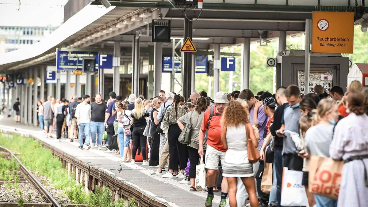 Bahnchaos in Stuttgart: Wie legt eine defekte Oberleitung einen ganzen Bahnhof lahm?