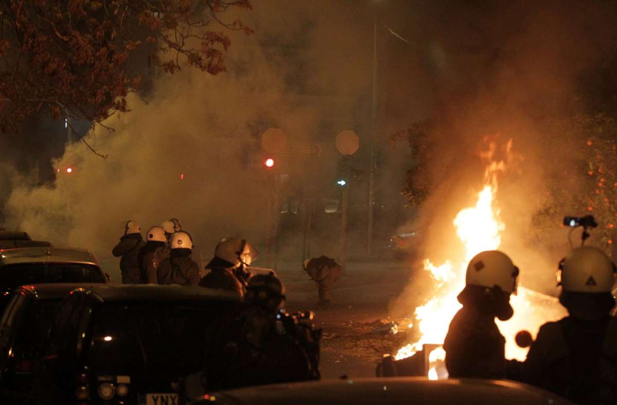 Krawalle in Griechenland: Verletzte und Festnahmen bei schweren Ausschreitungen in Athen