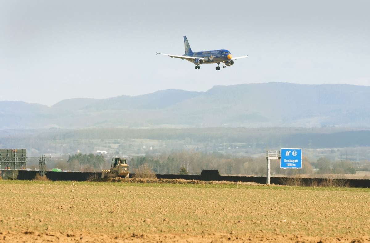 Die neue Flugroute ist nun genehmigt und wird in den betroffenen Kommunen wie auch im internationalen Luftverkehr umfassend vorbereitet. Foto: Horst Rudel