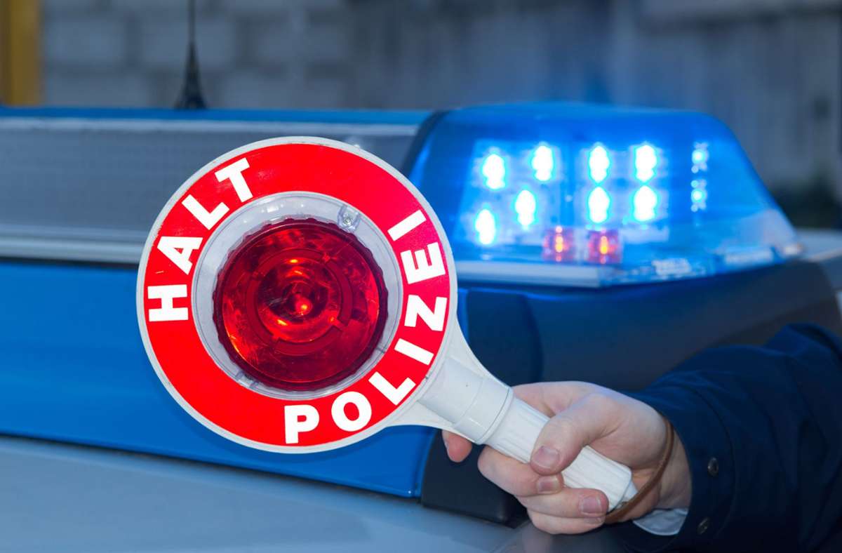 Kämpfelbach: Polizei stoppt 45-jährigen Autofahrer mit knapp drei Promille
