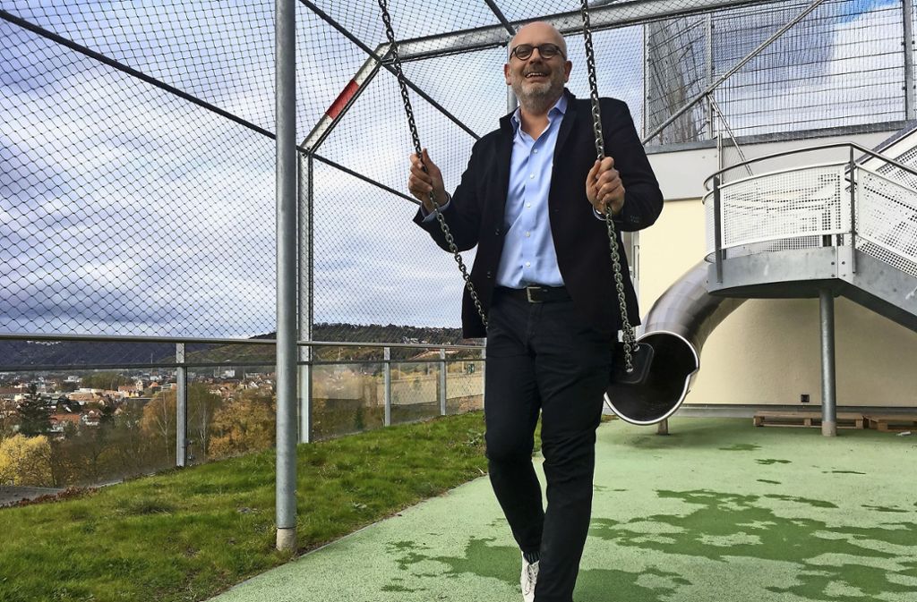 Gunter Joas auf dem Dach-Spielplatz der KJPP.