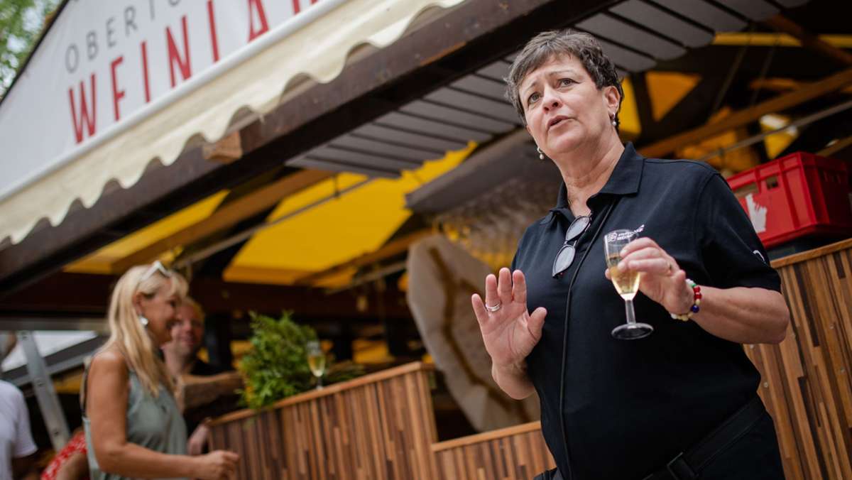 Stuttgarter Weindorf: Wer Champagner ausschenkt, zahlt erstmals Strafe