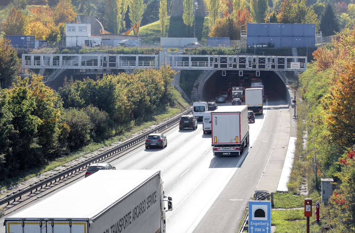 Baustelle Engelbergtunnel: Strategie gegen den Verkehrsinfarkt  ohne Navi-Betreiber