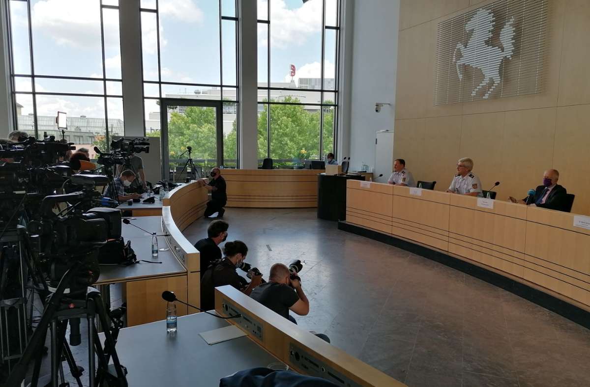 Krawalle in Stuttgart: Liveticker zur Pressekonferenz von Stadt und Polizei zum Nachlesen