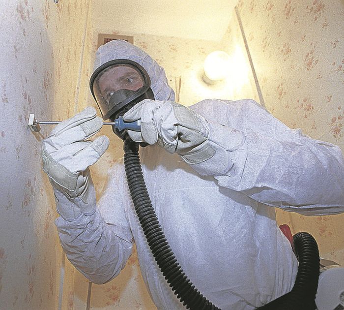 Bei Verstößen drohen hohe Bußgelder: Entsorgung von Bauschutt und Asbest