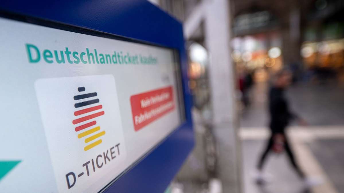 Deutschlandticket: Warum Studenten so lange auf Erstattungen beim  Deutschlandticket warten