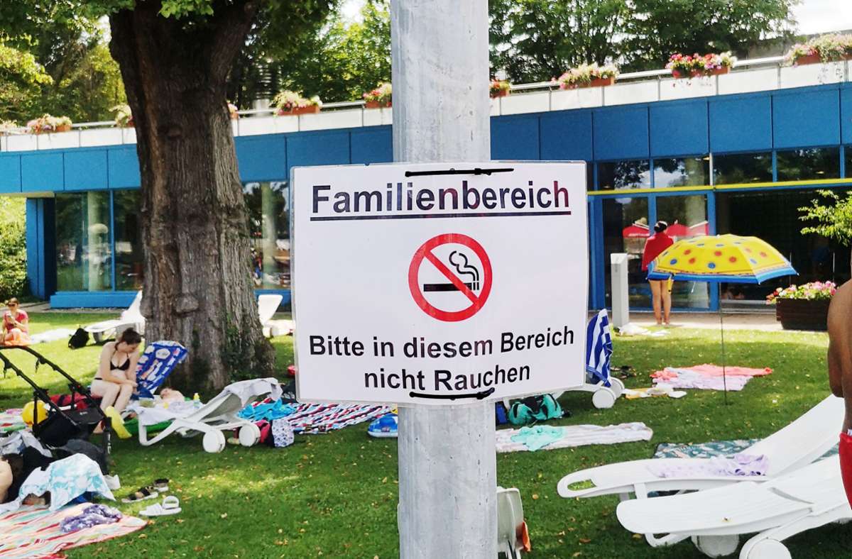 Nichtraucherschutz in Stuttgarts Bädern: Liegewiese im Leuze ist rauchfreie Zone