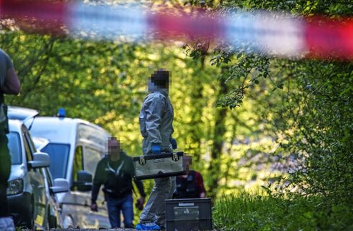 Stundenlang sicherten die Ermittler Spuren am Tatort in Sirnau. Foto: /SDMG/Kohls/Woelfl