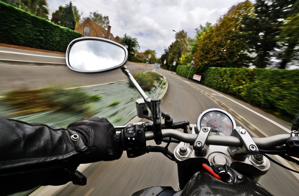 Amtsgericht Esslingen: Flucht kommt Motorradfahrer teuer zu stehen