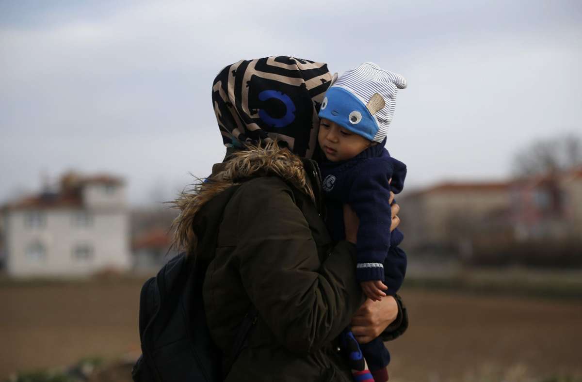 Aus griechischen Flüchtlingslagern: Kranke Flüchtlingskinder kommen nach Baden-Württemberg