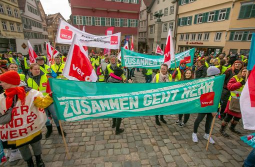 Zum Verdi-Streik am 3. März kamen rund 500 Demonstranten nach Esslingen. Foto: Roberto Bulgrin