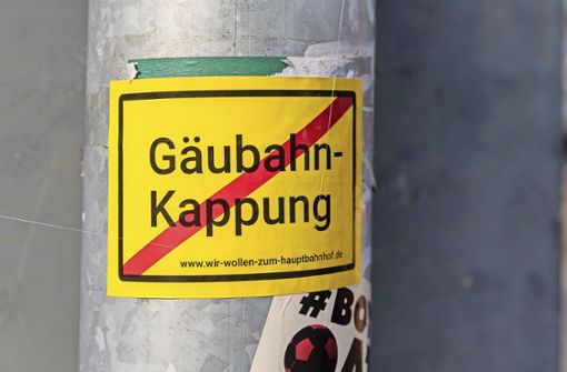 Der Protest ist auch im Böblinger Bahnhof  sichtbar. Foto: /Eibner-Pressefoto/Dimitri Drofitsch