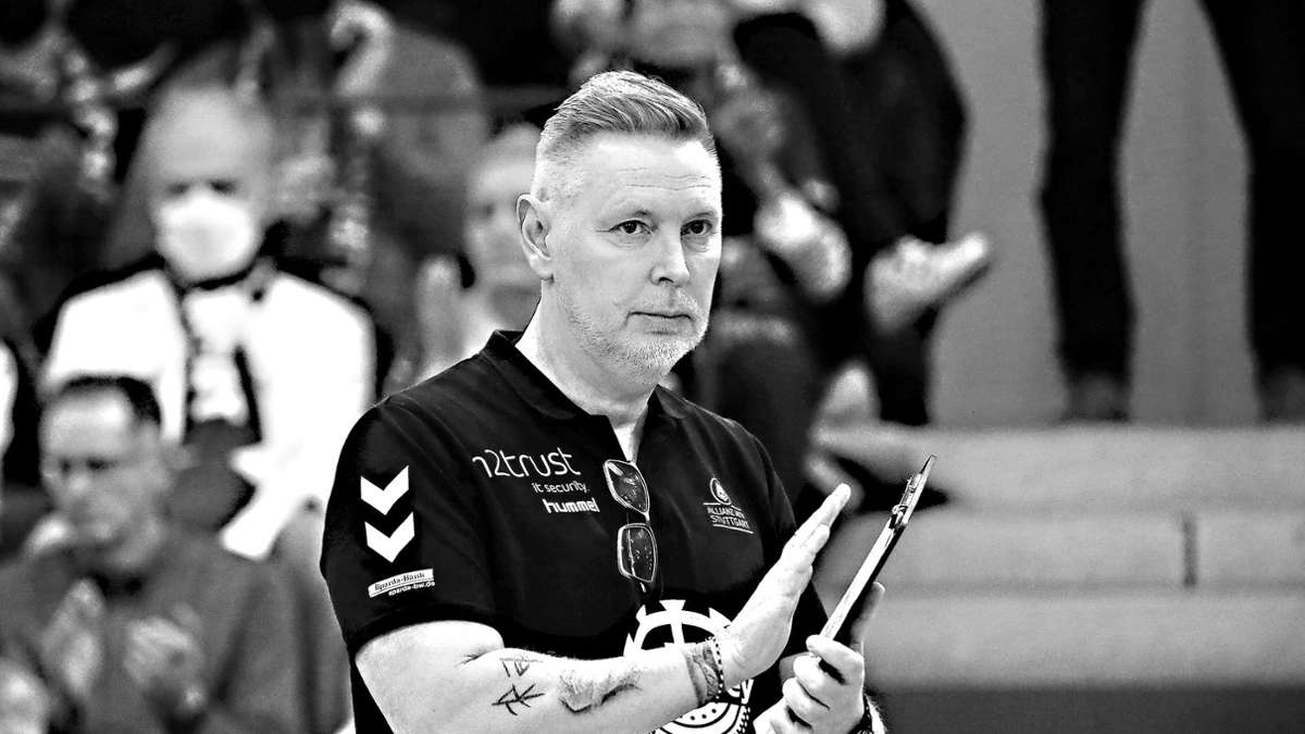 Tore Aleksandersen wurde nur 55 Jahre alt. Der Volleyballtrainer coachte die Bundesliga-Frauen des Allianz MTV Stuttgart und führte sie zum Titel. Einen anderen Kampf verlor er leider: den gegen den Krebs. Alexanderson erlag seinem Leiden im Dezember.