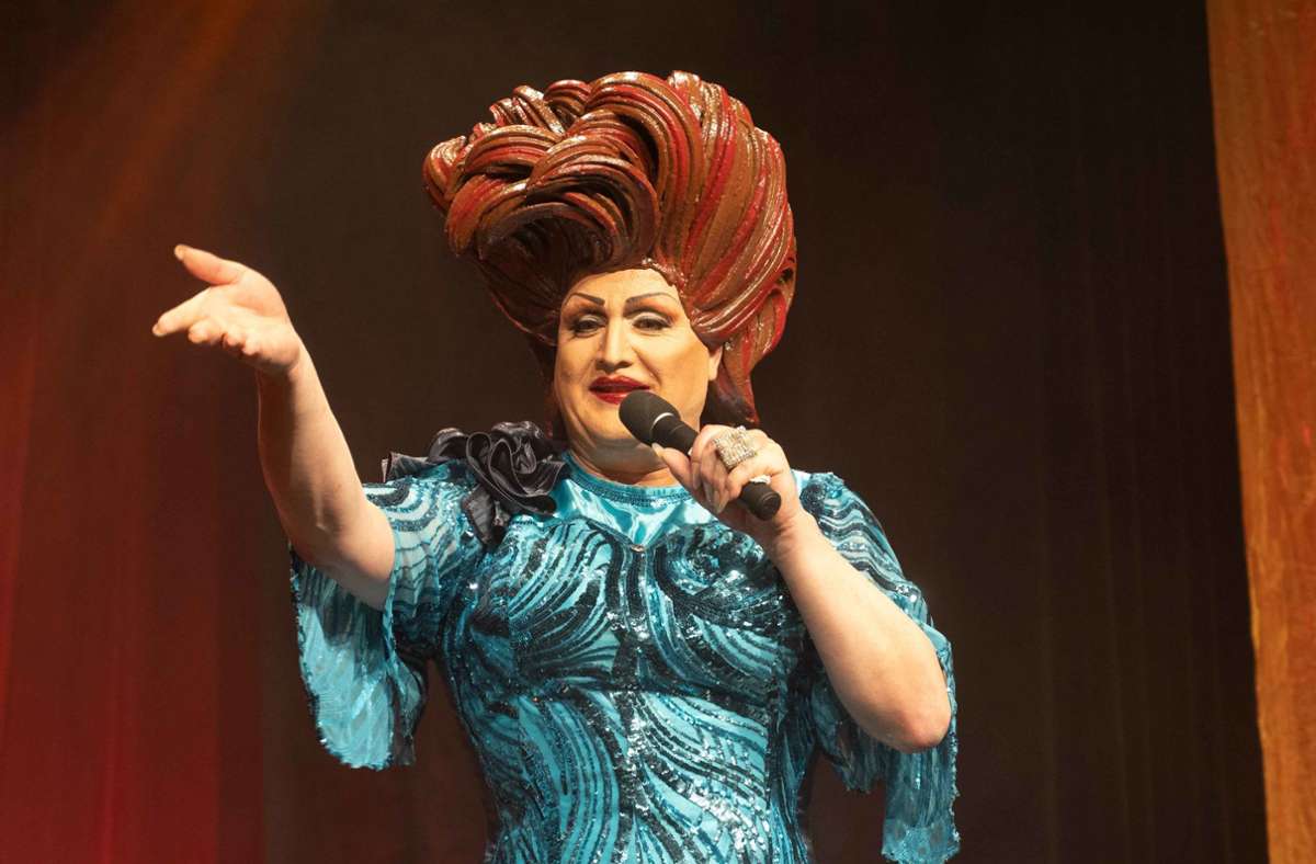 Wommy  feiert Premiere in Stuttgart: Wie lustig ist eine Travestieshow unter strengen Corona-Gesetzen?