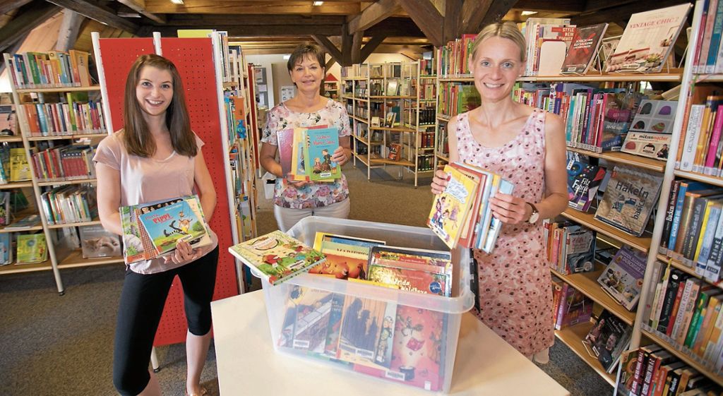 KöNGEN:  In der Bücherei herrscht auch im Sommer Hochbetrieb - Mit digitalen Kursangeboten tun sich die Nutzer schwer: Lesespaß für alle Generationen