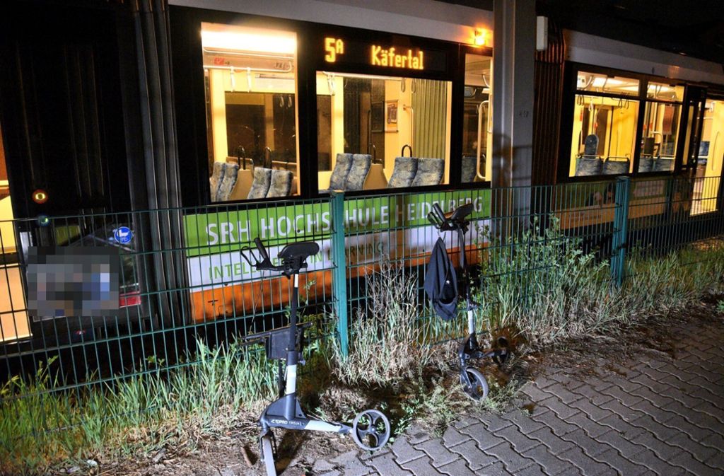 Unfall in Mannheim: Frau mit Rollator von Straßenbahn erfasst – 64-Jährige stirbt