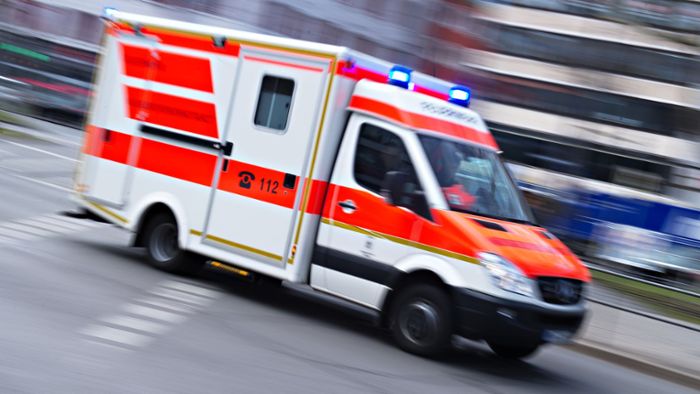 B463 bei Balingen: Sieben teils Schwerverletzte bei Unfall auf Bundesstraße