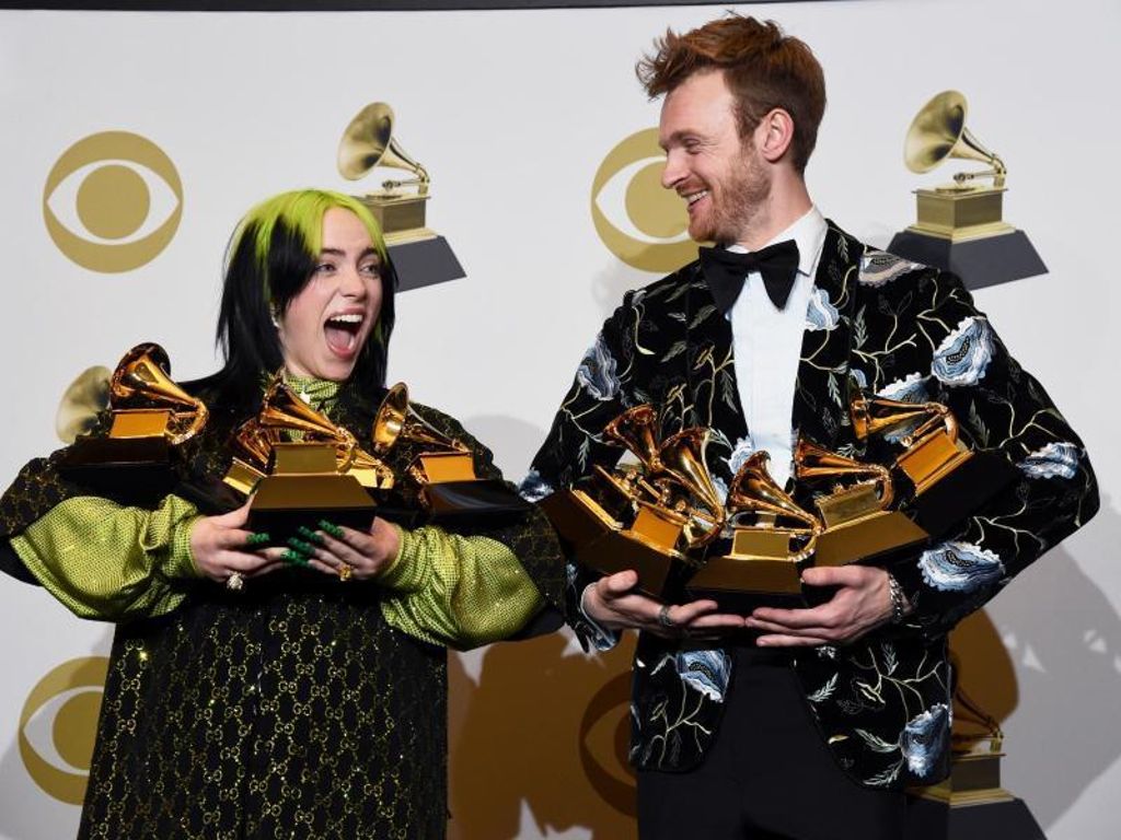 Musikpreis: Billie Eilish räumt bei Grammys ab - Gedenken an Kobe Bryant