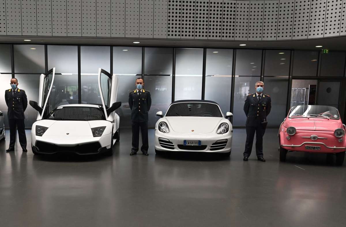 Maserati, Lamborghini, Porsche und Co.: Italienische Polizei beschlagnahmt Flotte von Luxusautos