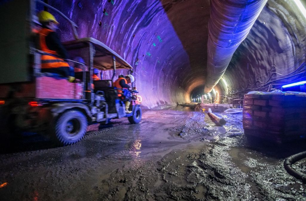 Probleme mit Tunnelbau und Bodenplatte: Weitere Kosten bei S21 befürchtet