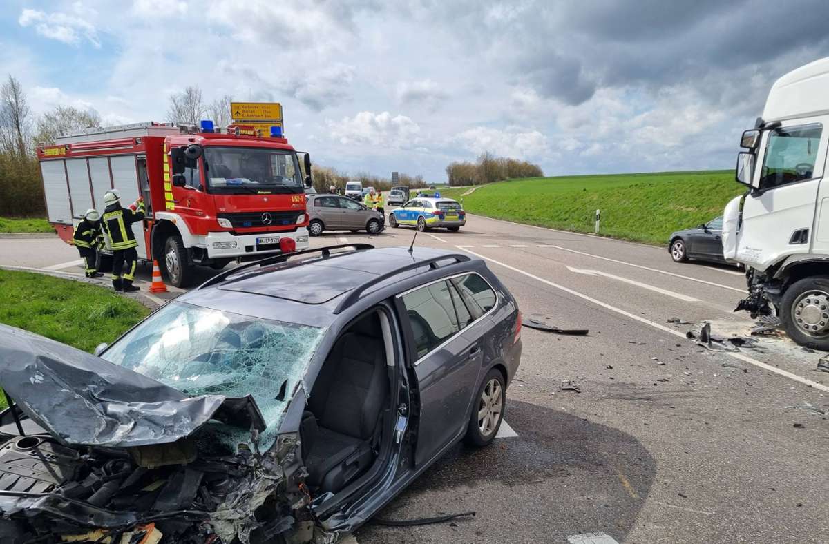 Der Unfall ereignete sich auf der B293 bei Eppingen.