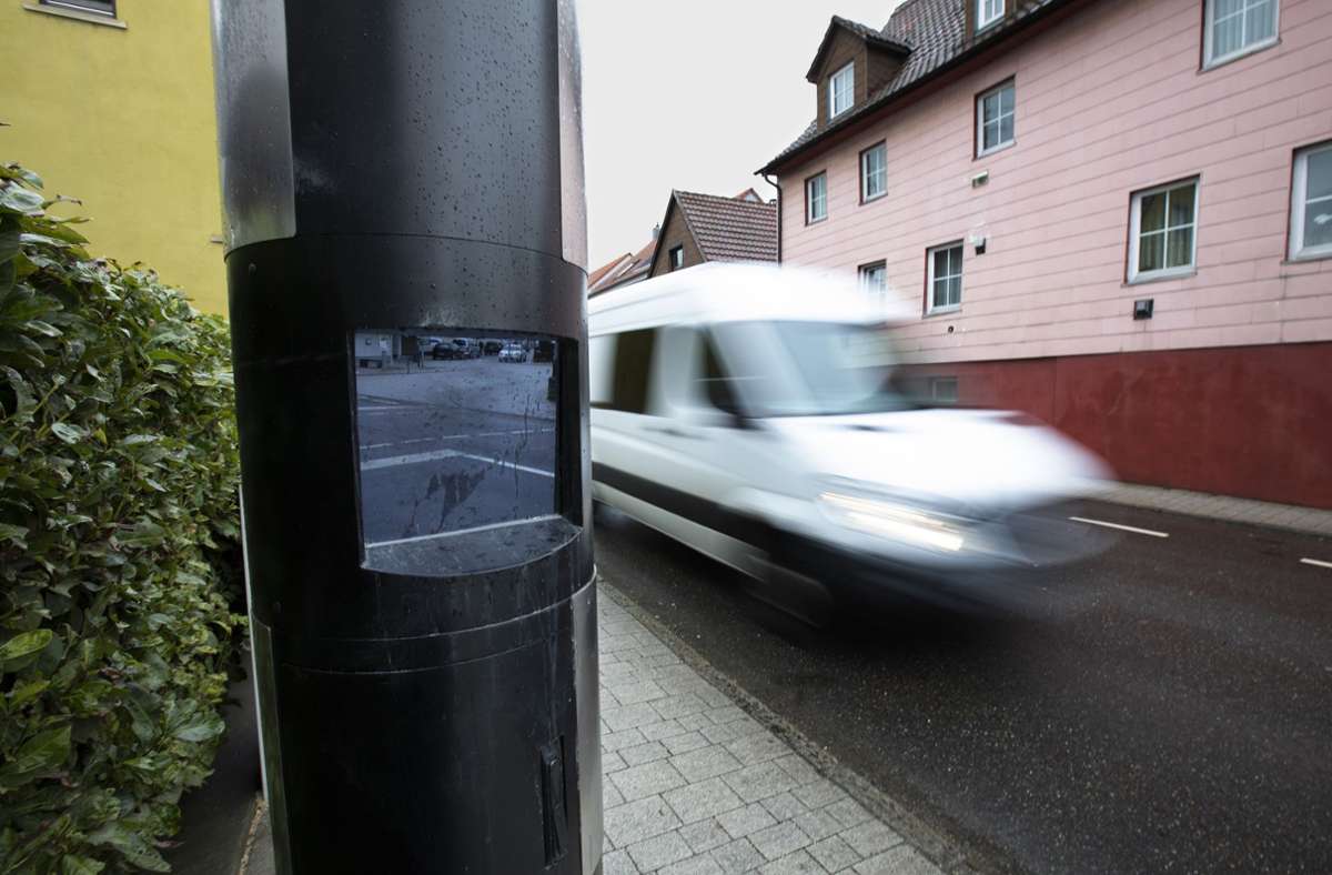 Mehr Geschwindigkeitsmessungen im Kreis Esslingen: 23 Blitzersäulen  sollen Raser bremsen