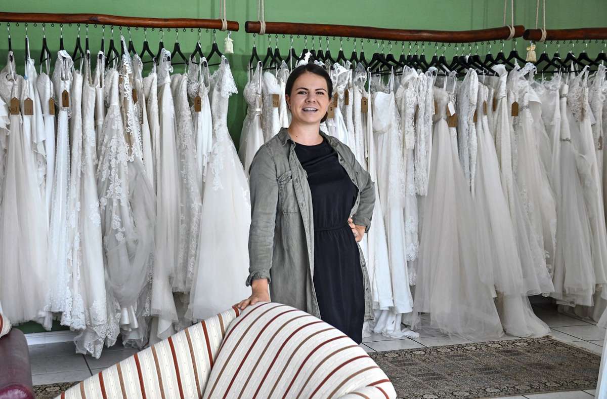Brautmode in Baltmannsweiler: Bei Kleid über Kopf bekommen Brautkleider eine zweite Chance